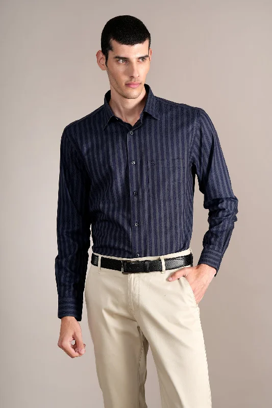 Men's adventure-ready office wear shirt-Men's Navy Blue Striped Full Sleeves Formal Shirt