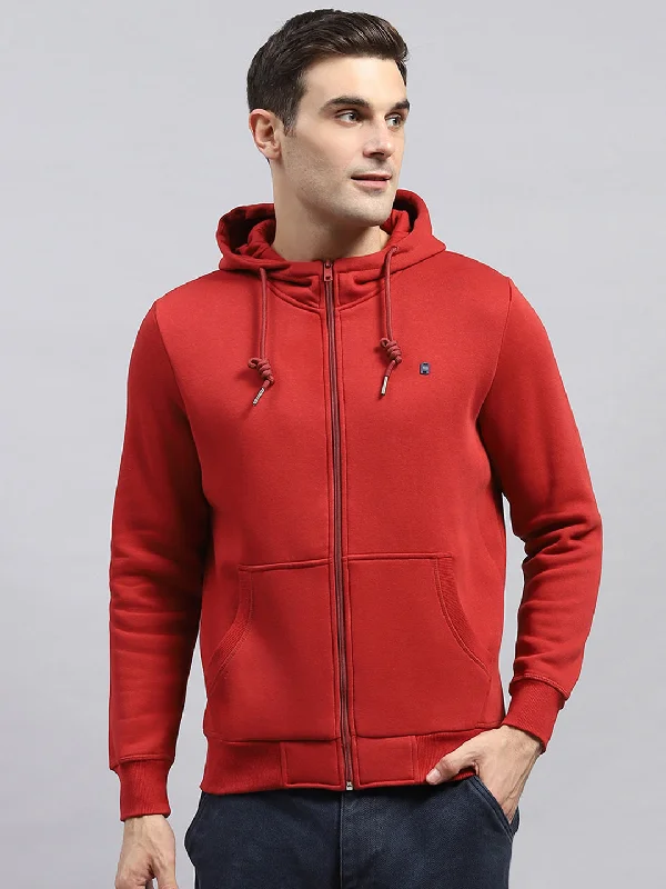 Men's adaptable hoodie-Men Maroon Solid Hooded Full Sleeve Sweatshirt