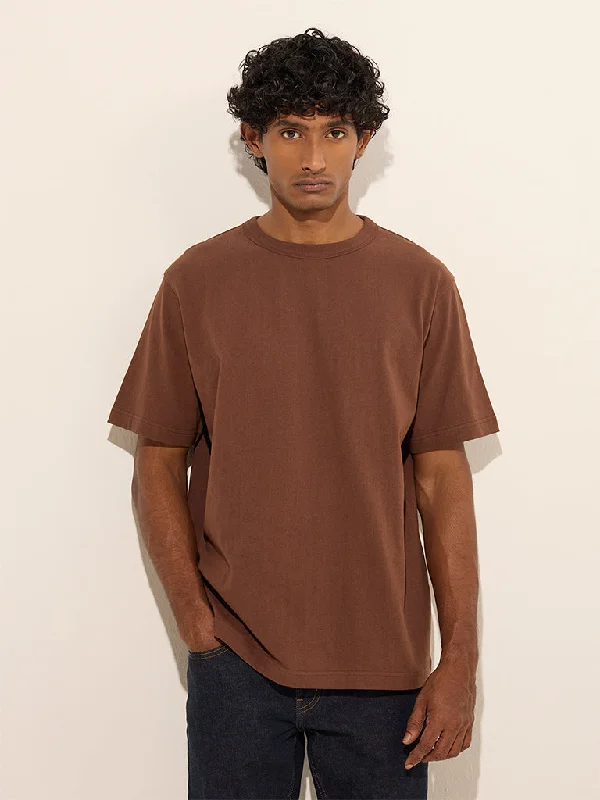 Men's artistic print t-shirt-WES Casuals Brown Relaxed Fit Cotton T-Shirt