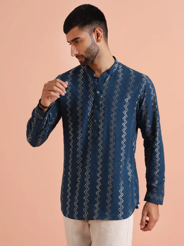 Men's relaxed fit office wear shirt-Men Blue Embroidered Short Kurta