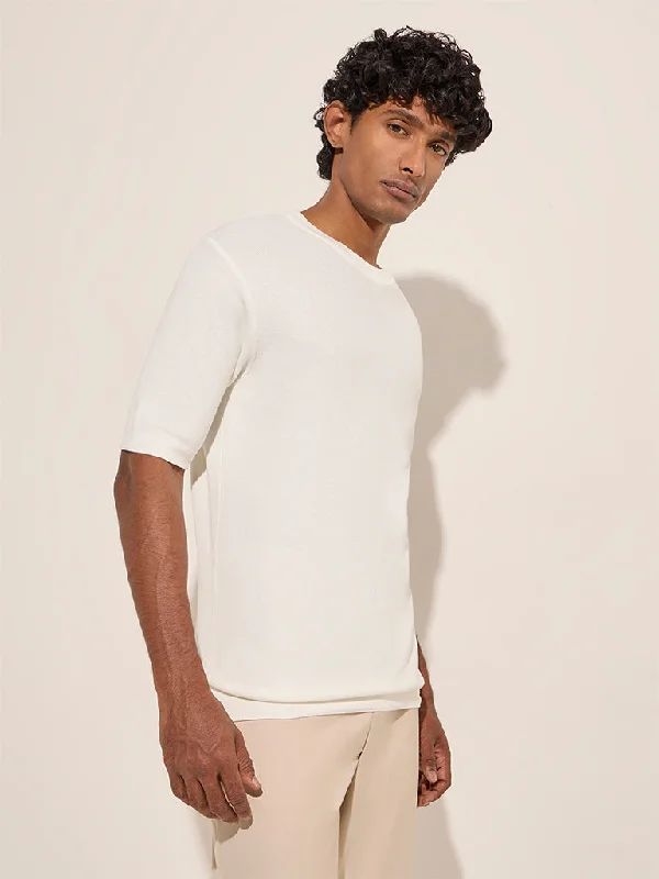 Men's classic casual t-shirt-WES Formals White Slim-Fit Cotton T-Shirt