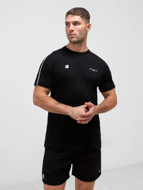 Men's beachwear t-shirt-Apex Pro Relaxed T-Shirt - Black