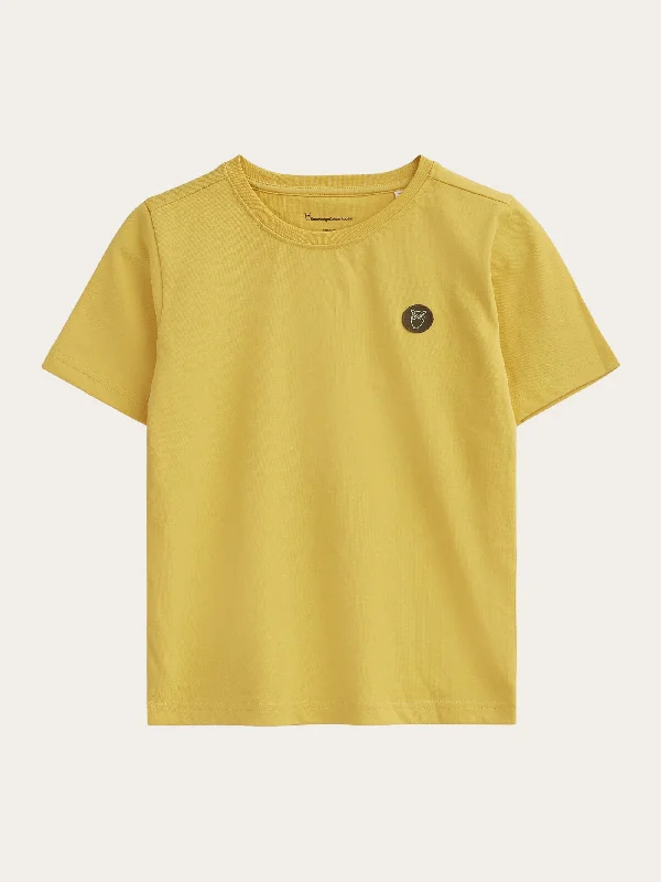 Men's pre-washed t-shirt-Regular fit badge t-shirt - Misted Yellow