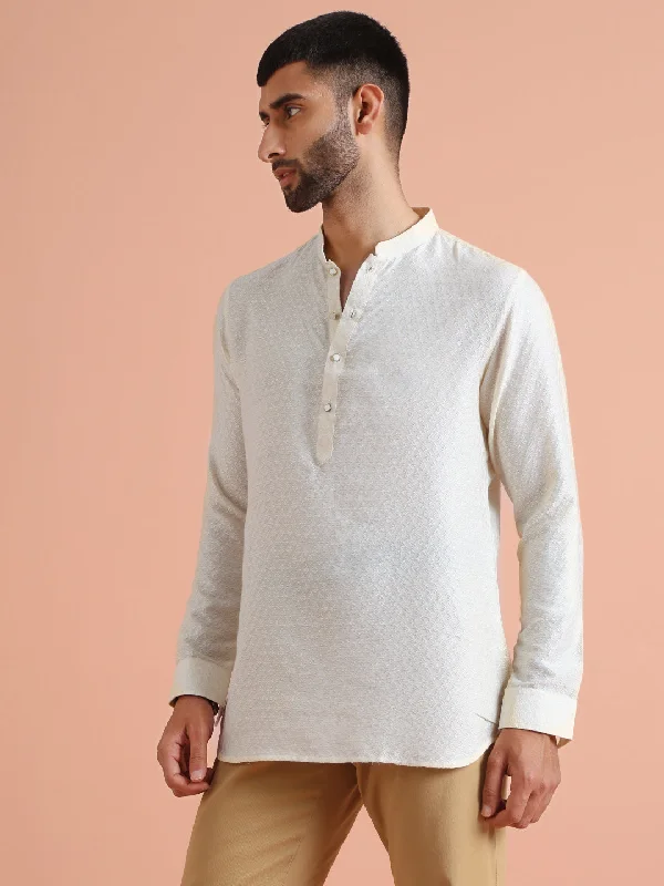 Men's non-iron gym shirt-Men Off White Woven Design Short Kurta