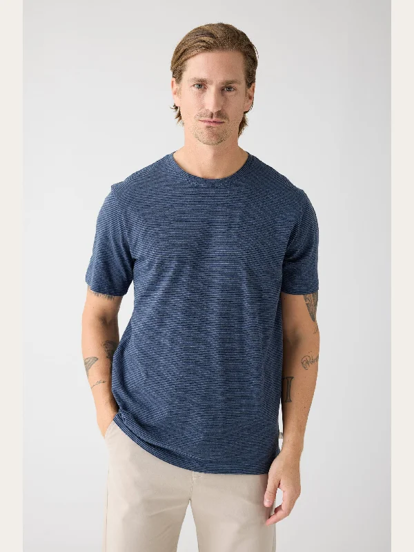 Men's summer casual t-shirt-Narrow striped slub t-shirt - Navy