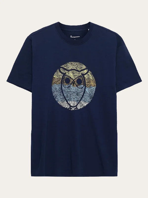 Men's fitted casual t-shirt-Regular circled owl printed t-shirt - GOTS/Vegan - Night Sky