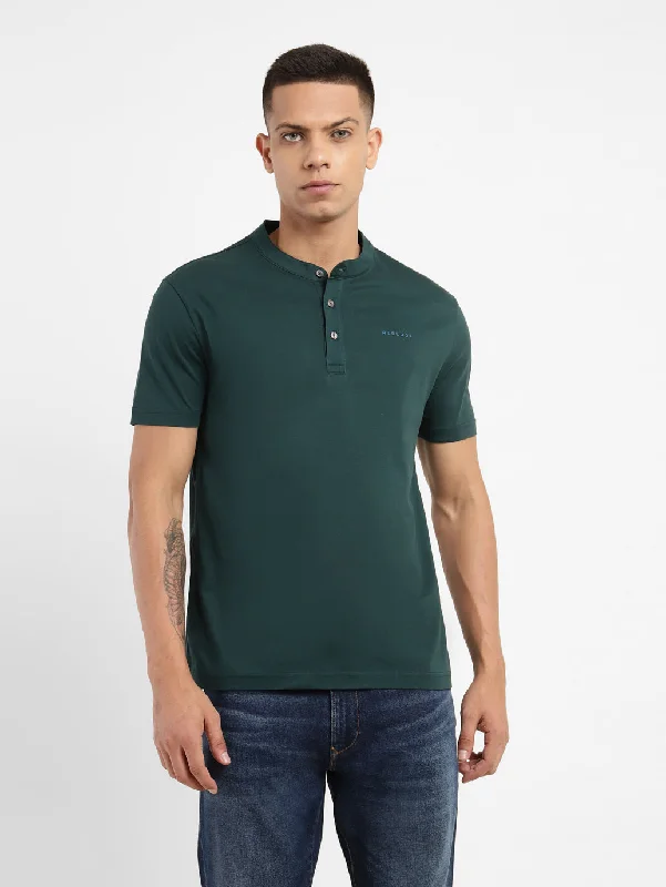 Men's ultra-light t-shirt-Men's Solid Henley Neck T-shirt