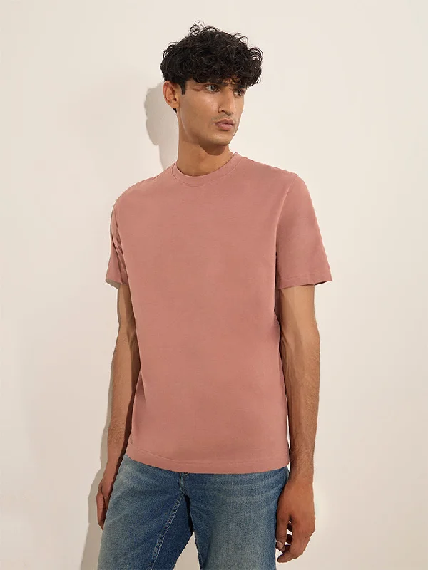 Men's summer casual t-shirt-WES Casuals Dusty Pink Solid Slim-Fit Cotton T-Shirt